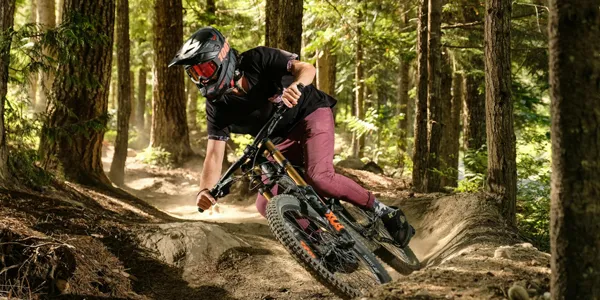 Fabriqué à la Katana, l'avenir assuré. Découvrez notre savoir-faire innovant!